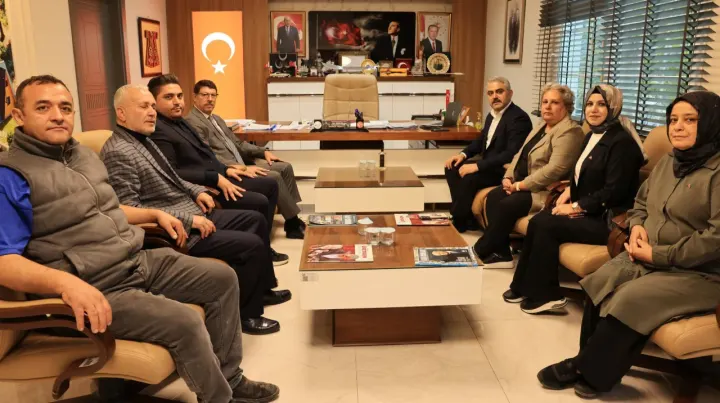 Pozantı’da Yapılan Hizmetler Değerlendirildi: MHP Heyeti Pozantı Belediyesi’nde