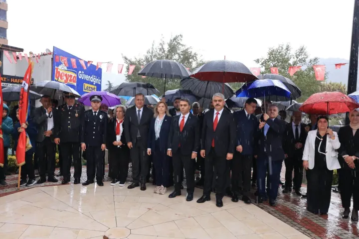 Pozantı Sokaklarında ve Salonlarında 103. Yıl Coşkusu!