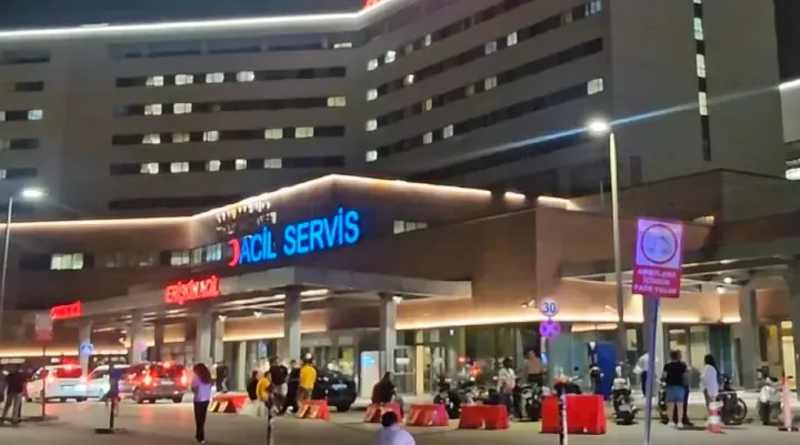 Adana Şehir Hastanesi’nde Gece Boyu Saklanan Şüpheliye Özel Harekat Baskını