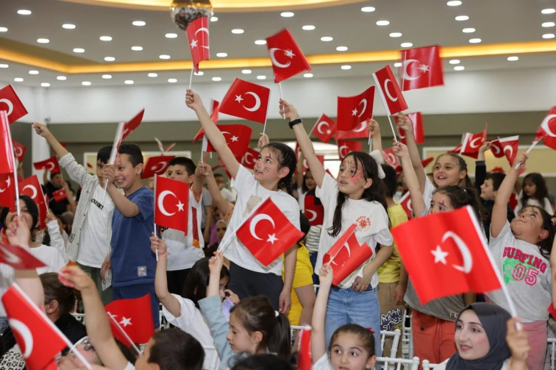 Pozantı’da 23 Nisan Çocuk Oyunları Şenliği Düzenlendi