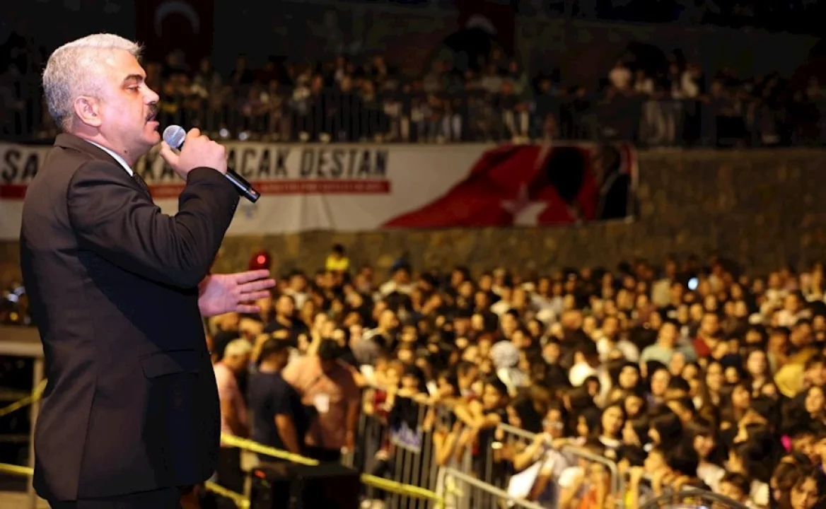 Pozantı Kurtuluş Günü’nde SEFO Fırtınası Esti: 23.500 Kişi Katıldı!