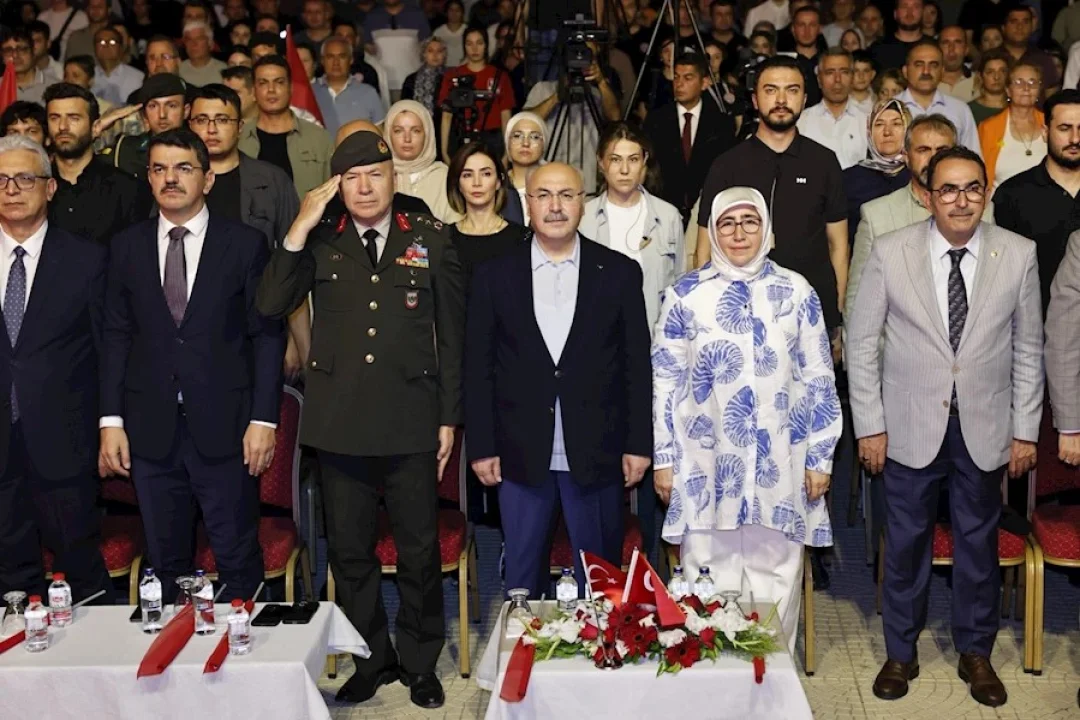 Adana’da 15 Temmuz Nöbeti: Şehitler Dualarla Anıldı