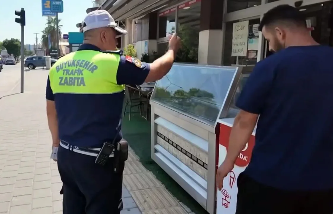 Pozantı’da Kaldırım İşgali Denetimi: Zabıta Ekiplerinden Sıkı Kontrol