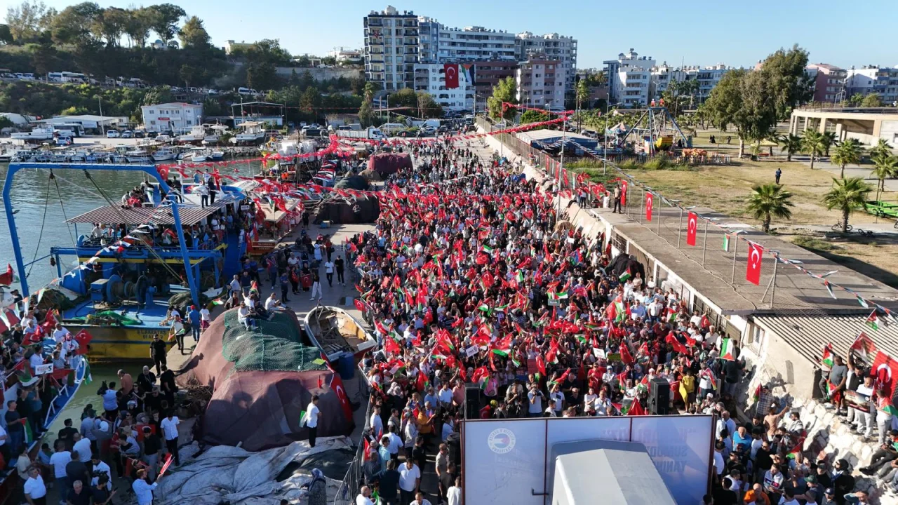 Karataş’ta Filistin Halkı İçin Dayanışma Mesajı