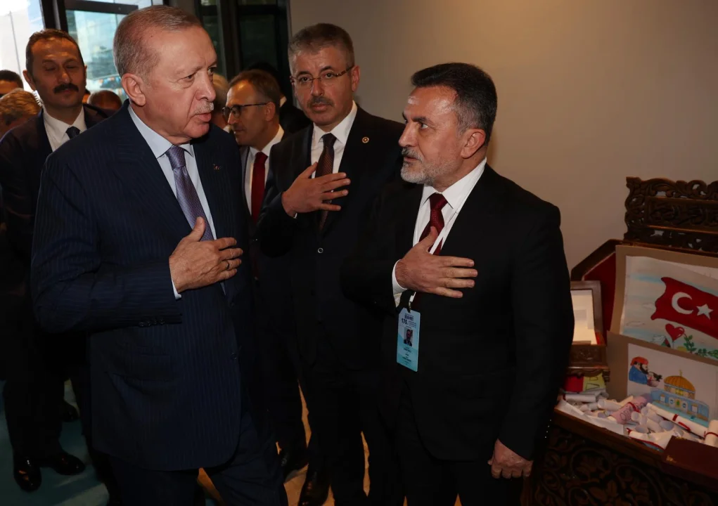 “Bir Kalem, Bir Dua; Filistin’e Umut Ola!” Projesi: Adanalı Çocukların Mektupları Cumhurbaşkanı Erdoğan’a Sunuldu