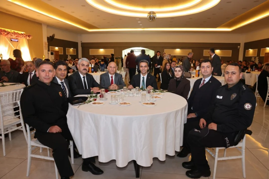 Pozantı’da 24 Kasım Öğretmenler Günü Coşkuyla Kutlandı