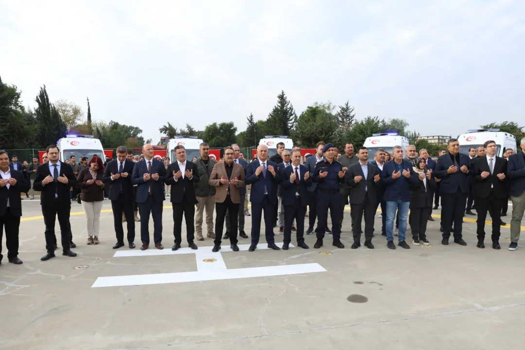 Adana Sağlık Sistemine 15 Yeni Ambulans Takviyesi