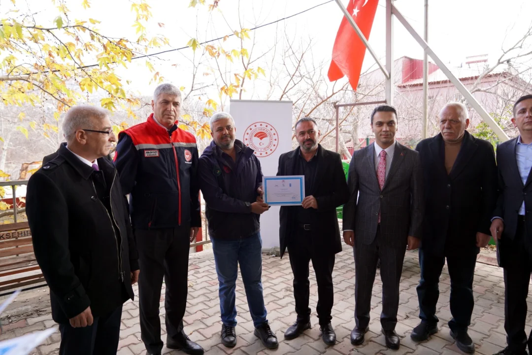 KDAKP kapsamında 20 aileye pülverizatör, 4 genç girişimciye ekipman dağıtıldı