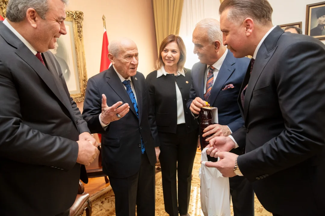 MHP Adana Teşkilatları tüm kadrosuyla Lider Devlet Bahçeli'nin yanında!