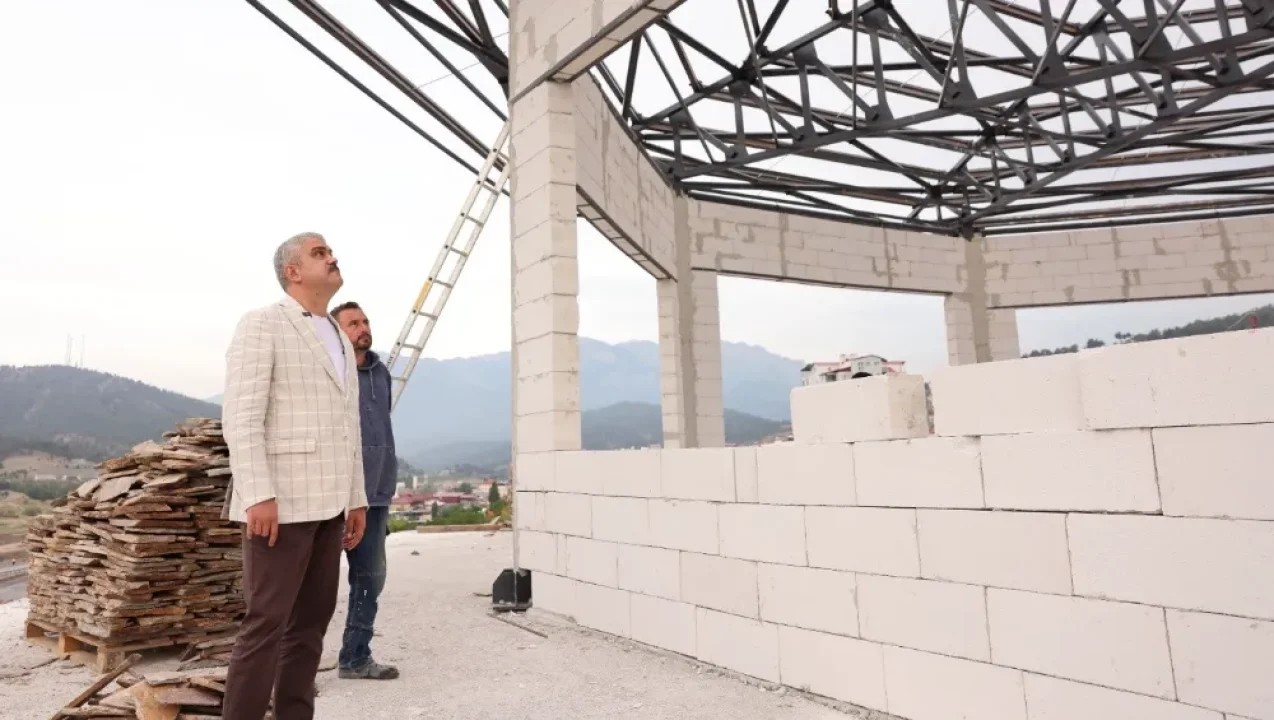 Başkan Ali Avan Sahaya İndi: Pozantı Gençlik Merkezi İnşaatında Hummalı Mesai