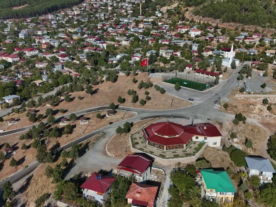 Işıklandırmasından Kameriyesine Kadar Her Şey Düşünüldü: Akçatekir’e Yeni Sosyal Yaşam Alanı