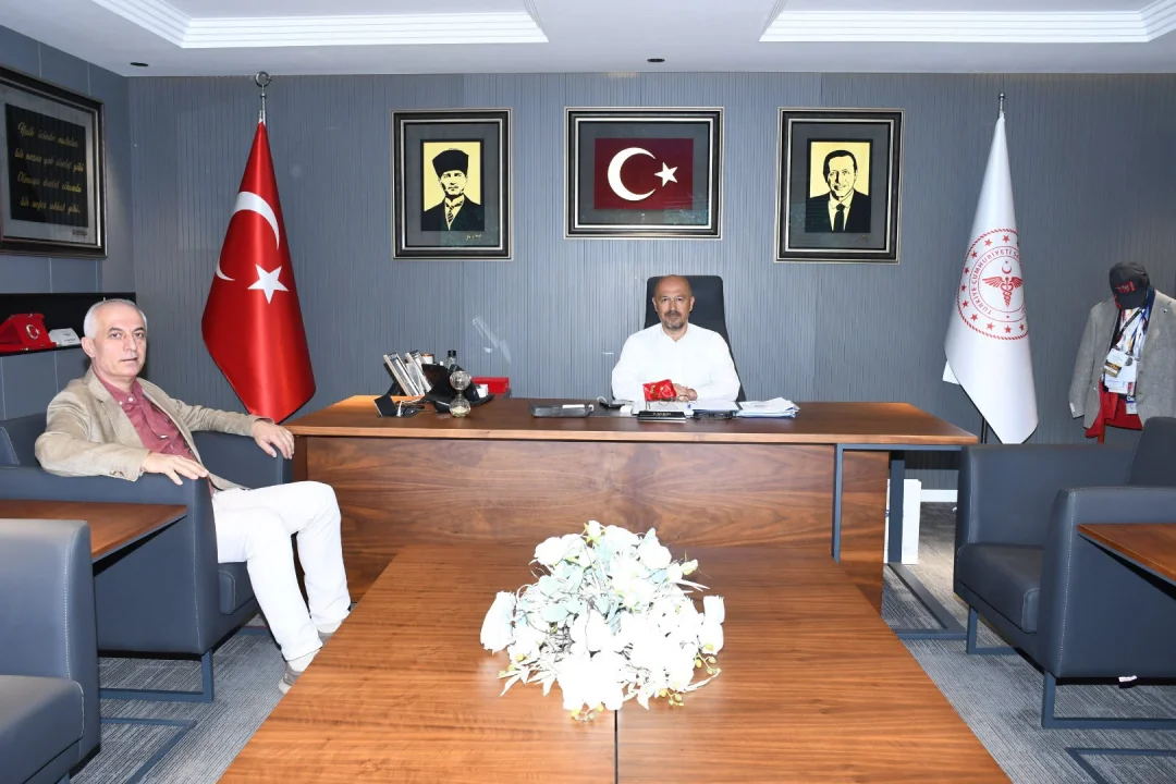 Adana Sağlığında Esnaf Mesaisi: İl Sağlık Müdürü Halil Nacar AESOB Başkanı Göger’i Ağırladı