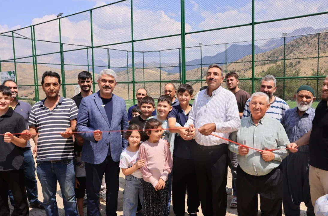 Yağlıtaş’ta Tören Heyecanı: FIFA Standartlarındaki Tesis Hizmete Girdi