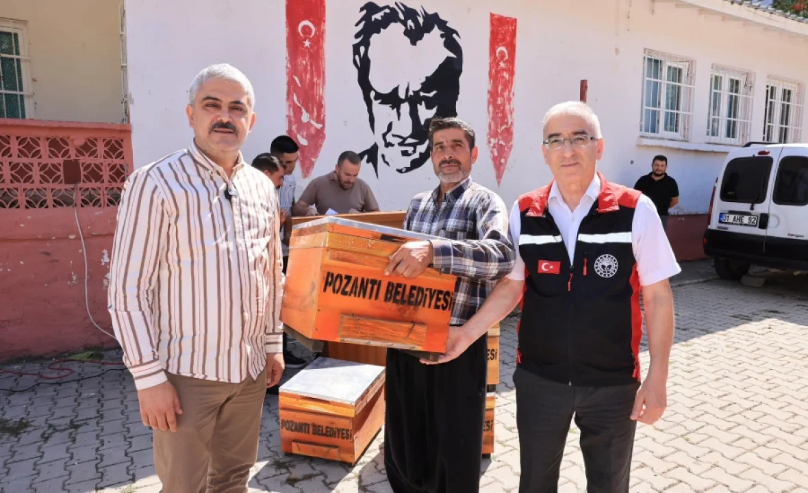 Üreten Pozantı, Gelişen Pozantı! Karakışlakçı’da 36 Arıcıya 360 Kovan Teslim Edildi