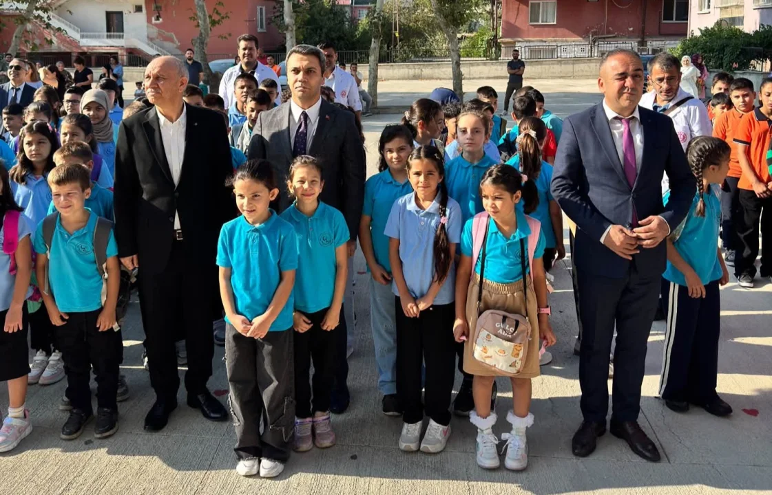 Pozantı’da Eğitim Yılı Açılışı: Kaymakam Muhammet Cengiz Minik Öğrencilerle Buluştu